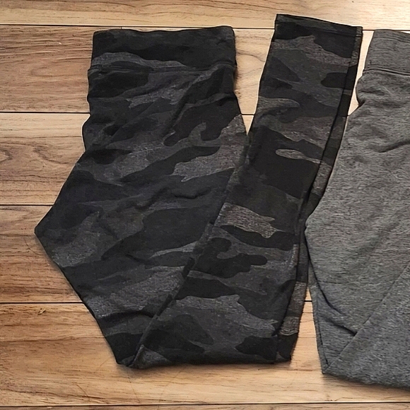 GARAGE 3 Leggings - SIZE M - Picture 2 of 4